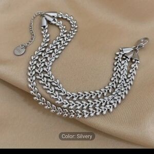 🩶🩶NEW🩶🩶 GORGEOUS!! SS 3 Layer Wheat Link Bracelet in SILVER
